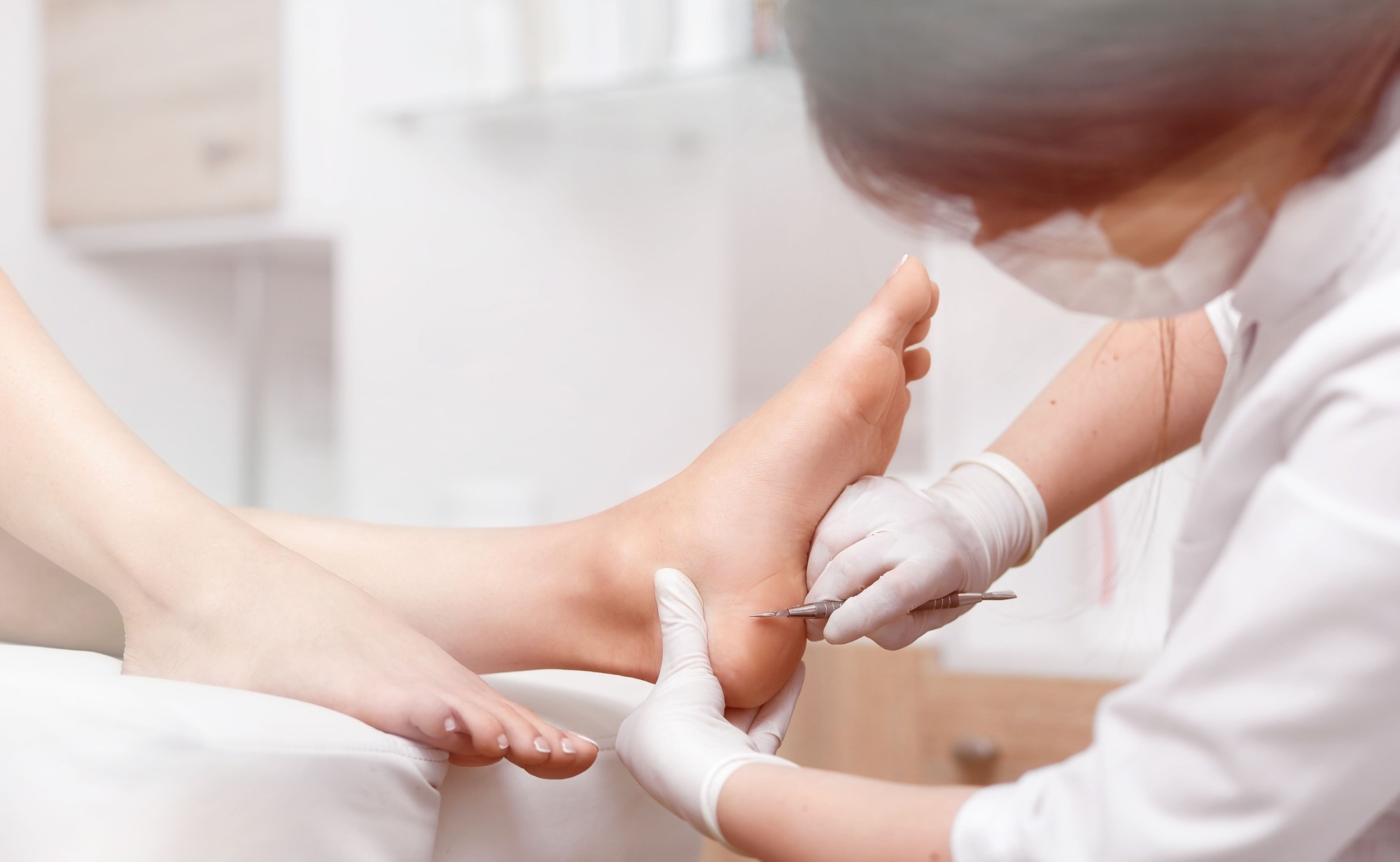 Fotvård + Peeling & Nagellack i Danderyd